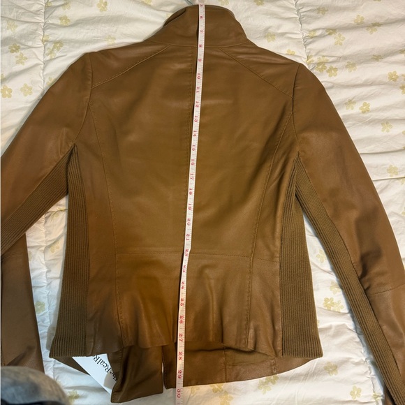 VINCE genuine soft caramel/light brown leather with side panels. SIZE XS. - Picture 7 of 7